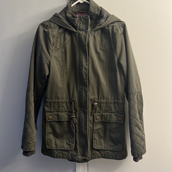 Euc army green utility style jacket. Zippers and all buttons work 💚 - Picture 3 of 6